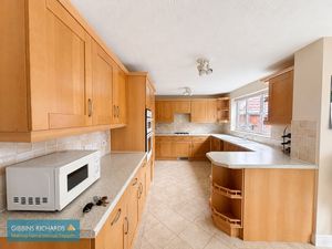 Kitchen- click for photo gallery
